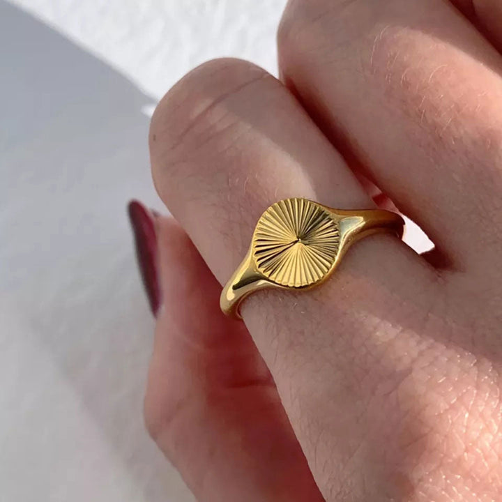 Clara | Sunburst Ring 18K Gold